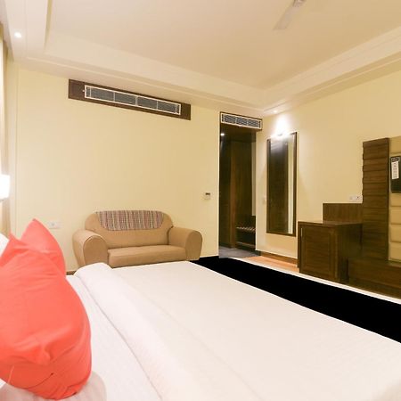 Hotel Super Collection O Starlight Kanpur Zewnętrze zdjęcie