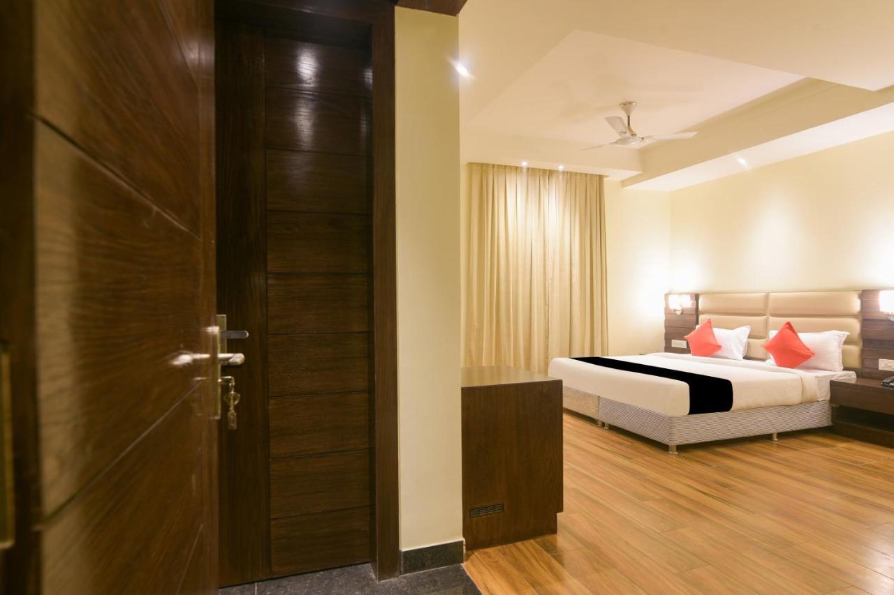 Hotel Super Collection O Starlight Kanpur Zewnętrze zdjęcie