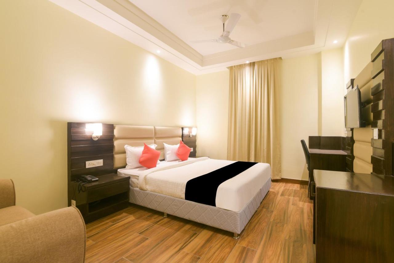 Hotel Super Collection O Starlight Kanpur Zewnętrze zdjęcie