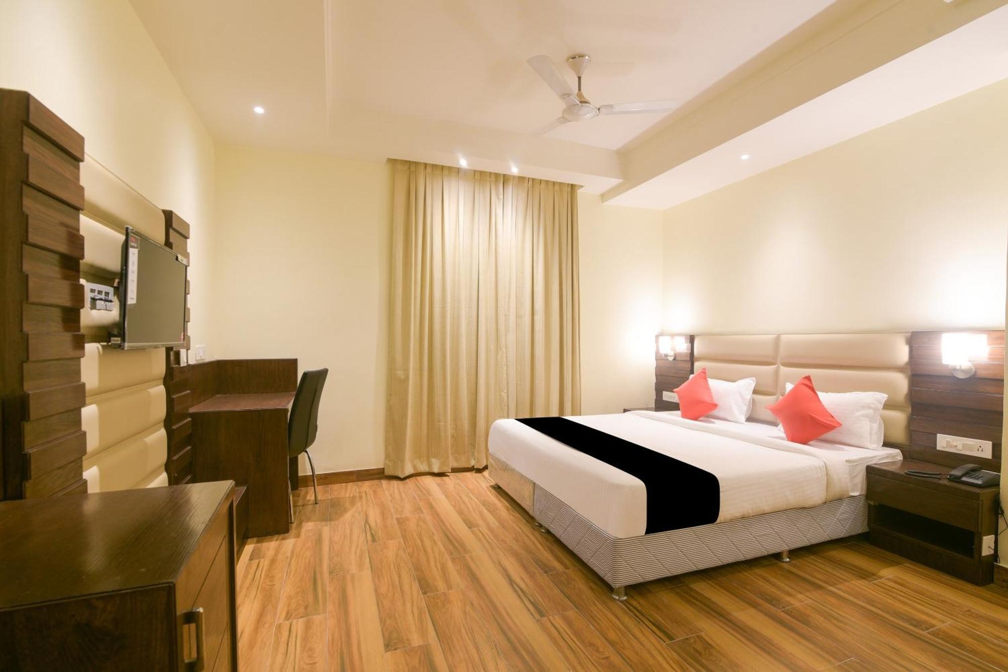 Hotel Super Collection O Starlight Kanpur Zewnętrze zdjęcie