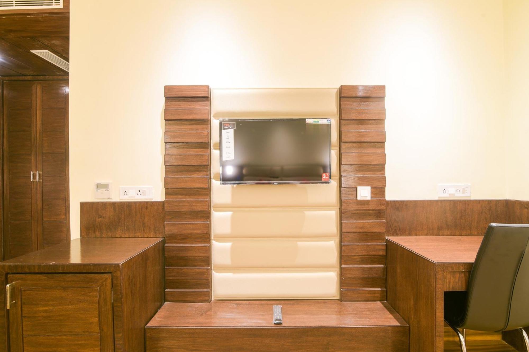 Hotel Super Collection O Starlight Kanpur Zewnętrze zdjęcie