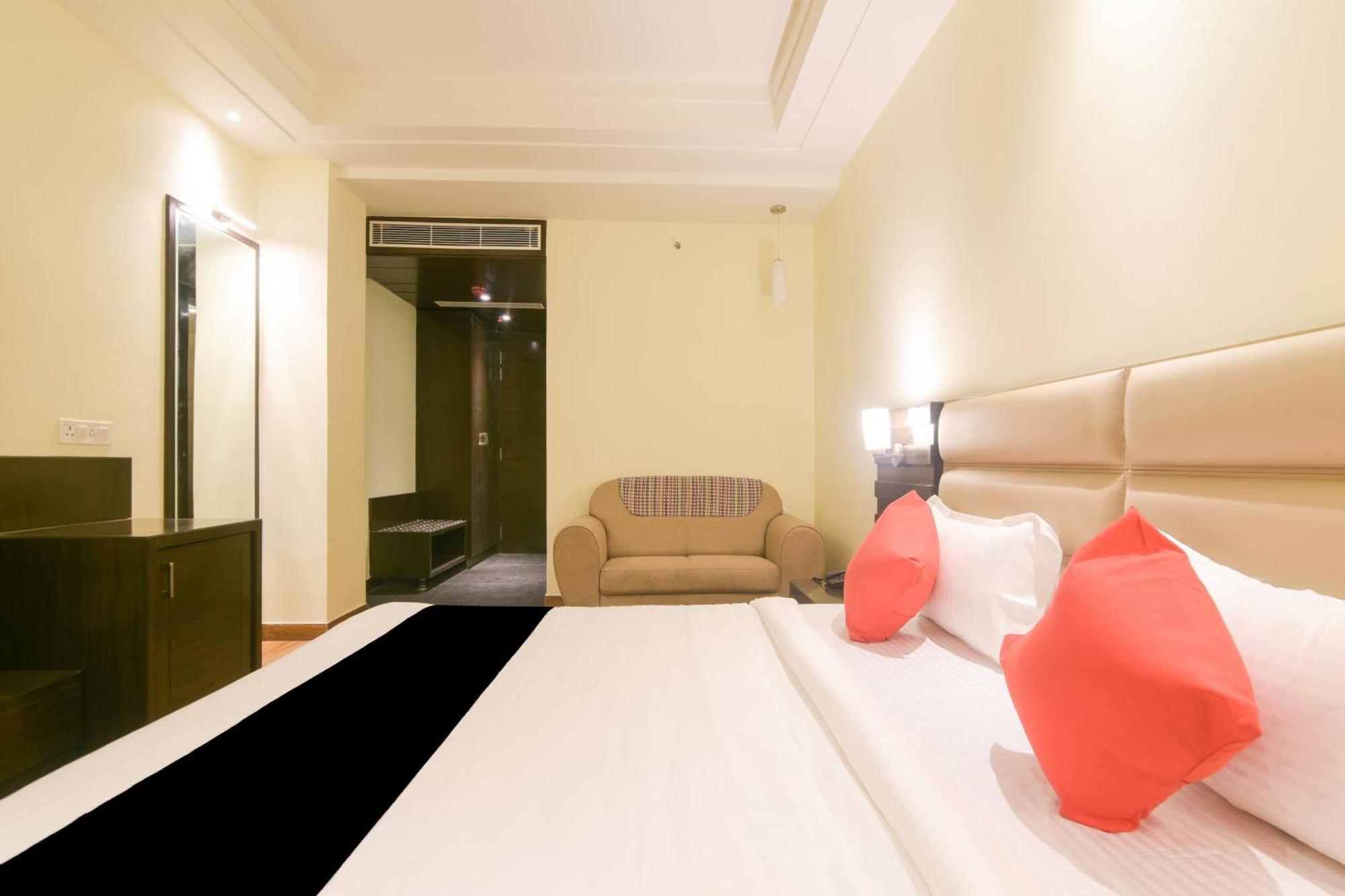 Hotel Super Collection O Starlight Kanpur Zewnętrze zdjęcie