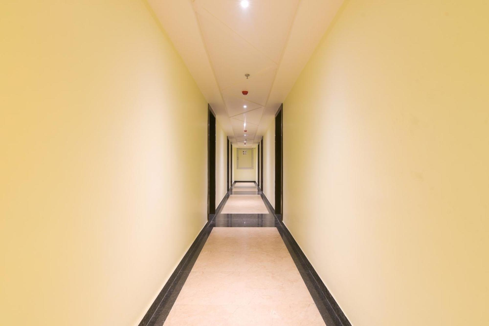 Hotel Super Collection O Starlight Kanpur Zewnętrze zdjęcie