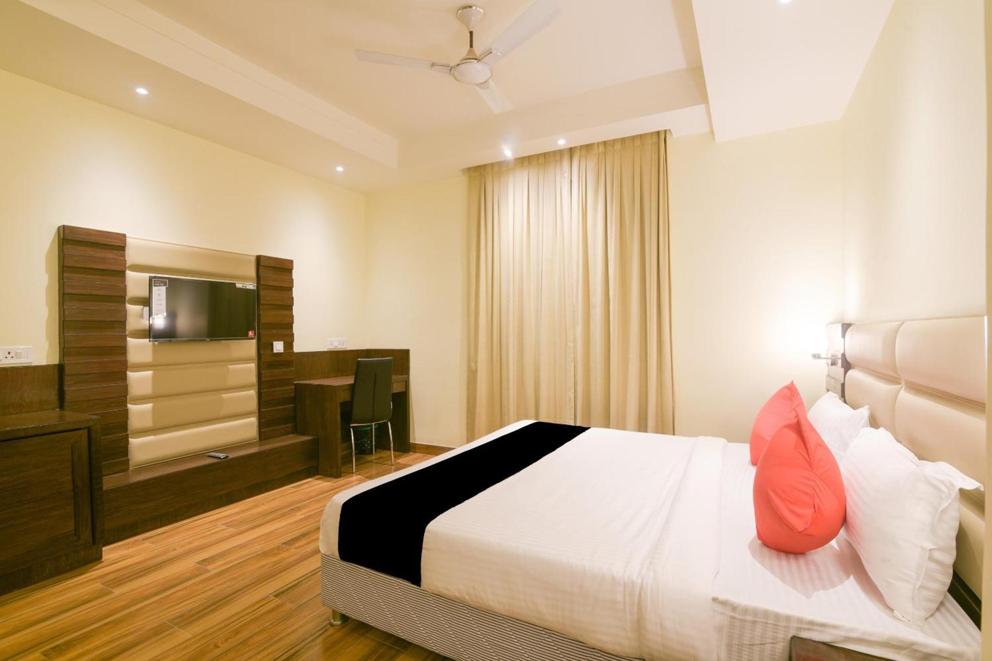 Hotel Super Collection O Starlight Kanpur Zewnętrze zdjęcie