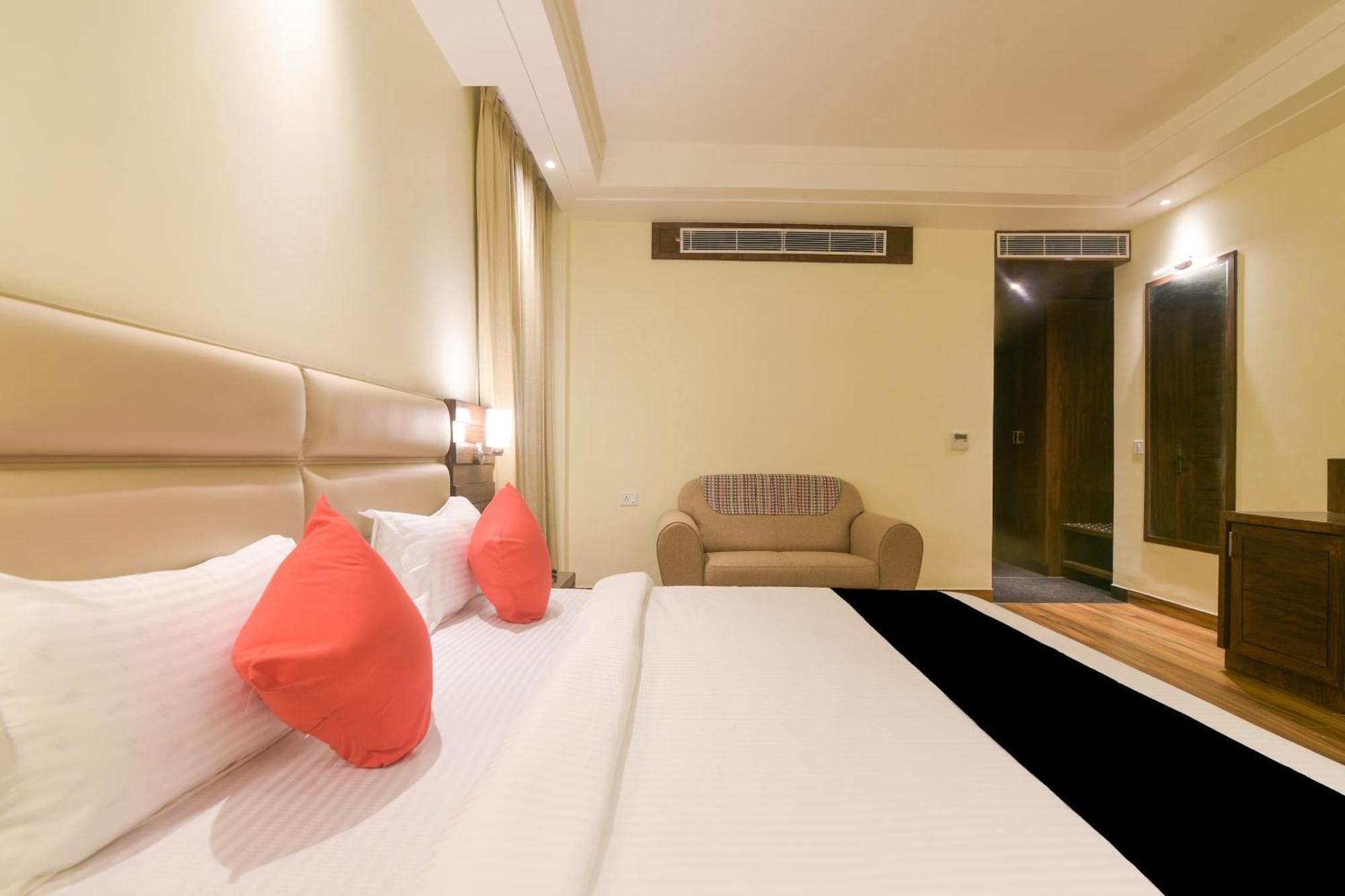 Hotel Super Collection O Starlight Kanpur Zewnętrze zdjęcie