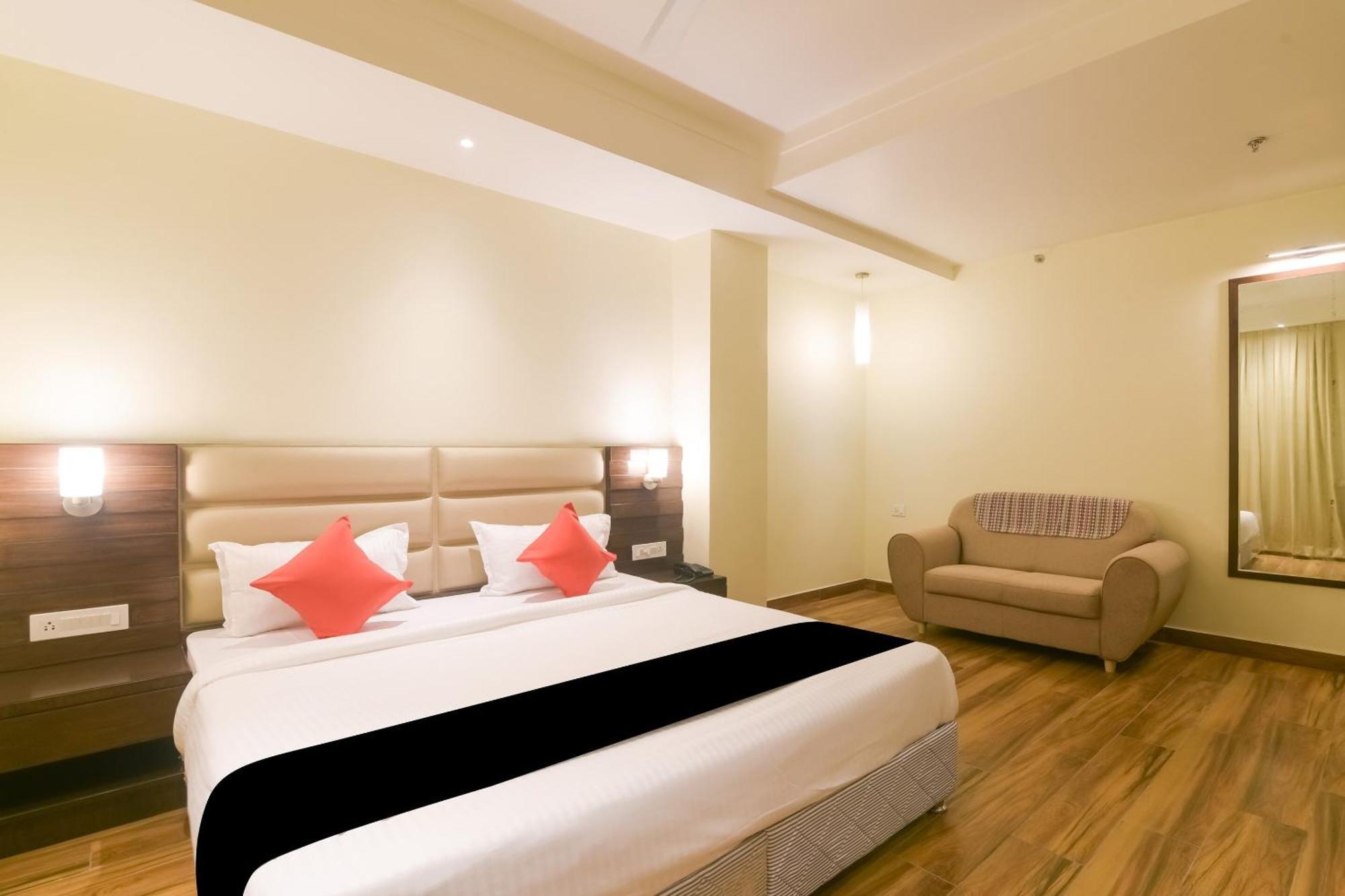 Hotel Super Collection O Starlight Kanpur Zewnętrze zdjęcie