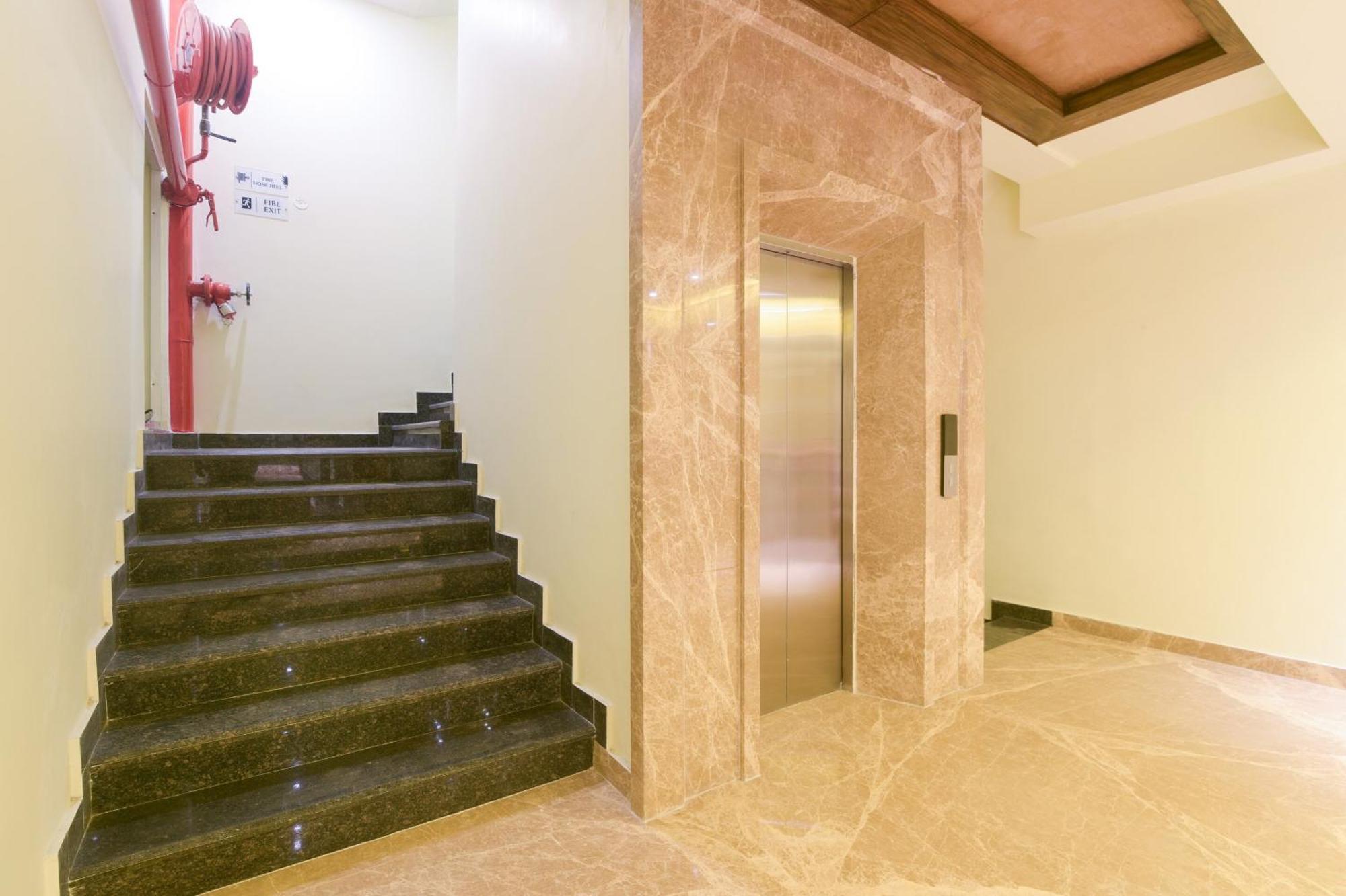 Hotel Super Collection O Starlight Kanpur Zewnętrze zdjęcie