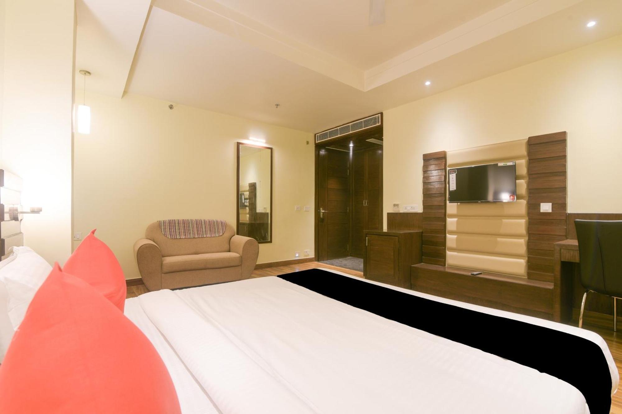 Hotel Super Collection O Starlight Kanpur Zewnętrze zdjęcie