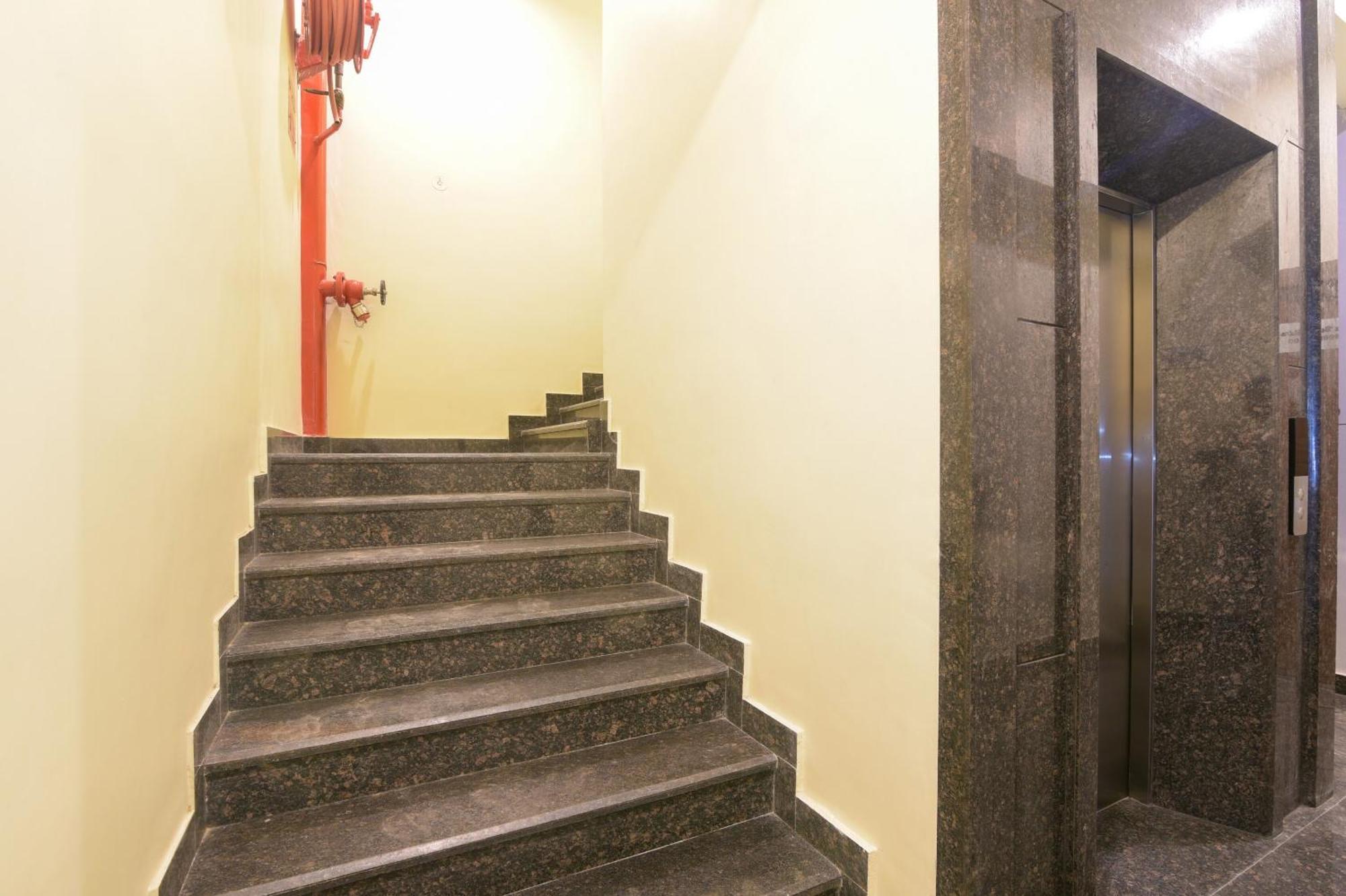 Hotel Super Collection O Starlight Kanpur Zewnętrze zdjęcie