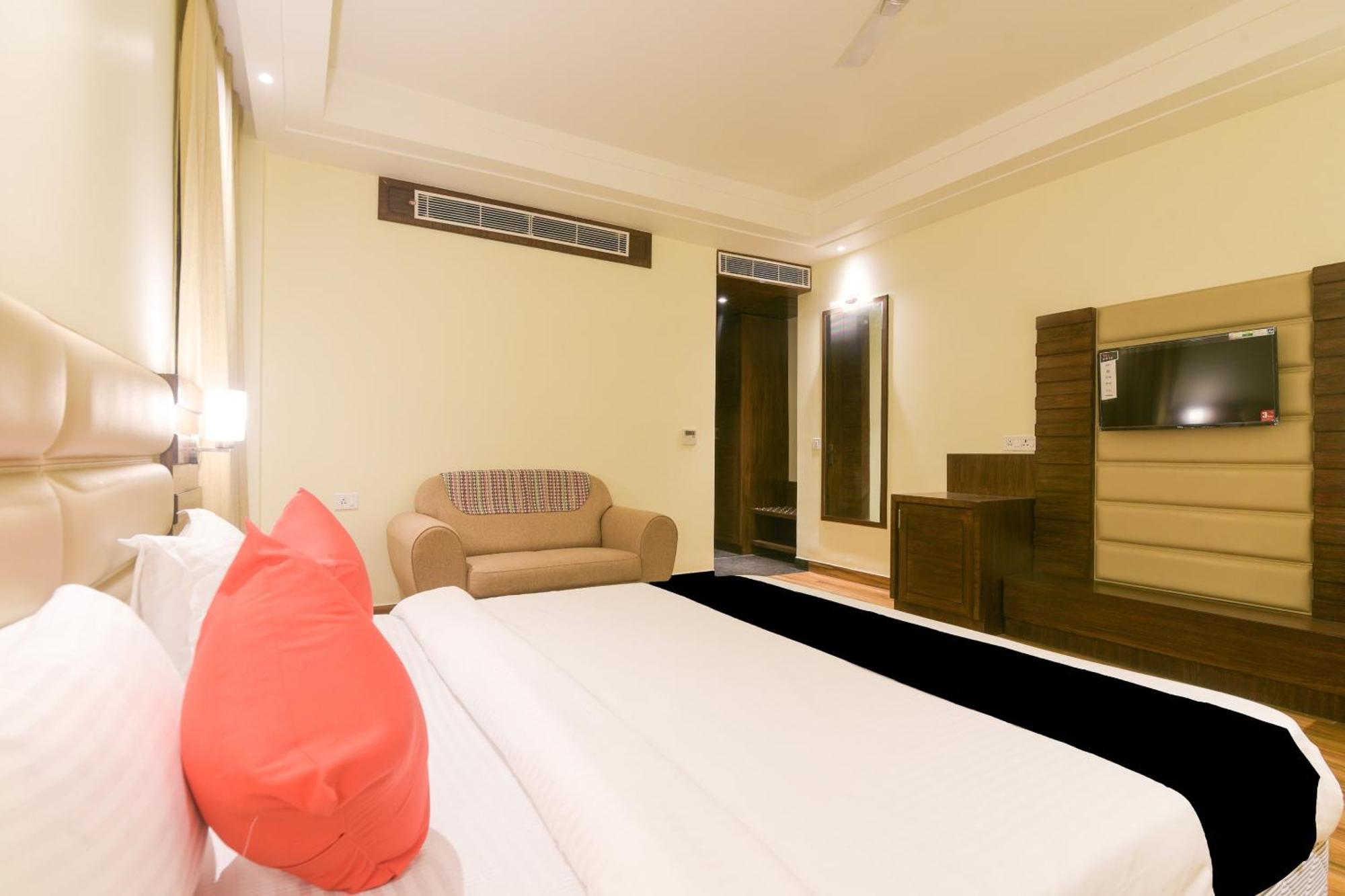 Hotel Super Collection O Starlight Kanpur Zewnętrze zdjęcie